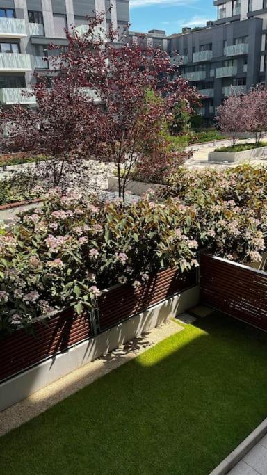 Residence Garden Tower S Balkonem, Garaz ปราก ภายนอก รูปภาพ