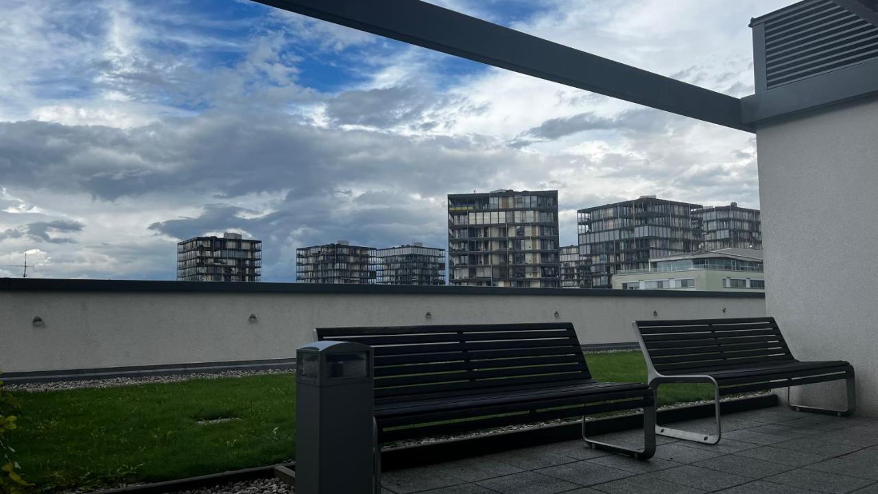Residence Garden Tower S Balkonem, Garaz ปราก ภายนอก รูปภาพ